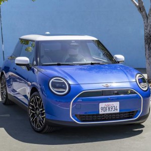 ȫMINI COOPER EV92հl(f)